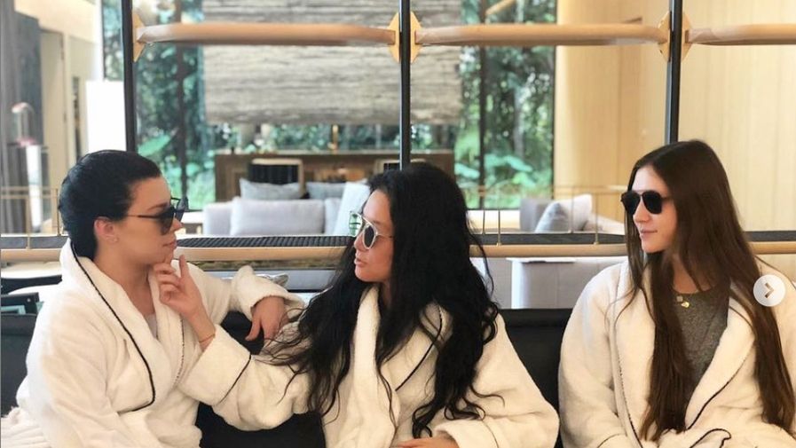 Która jest córką, a która matką?