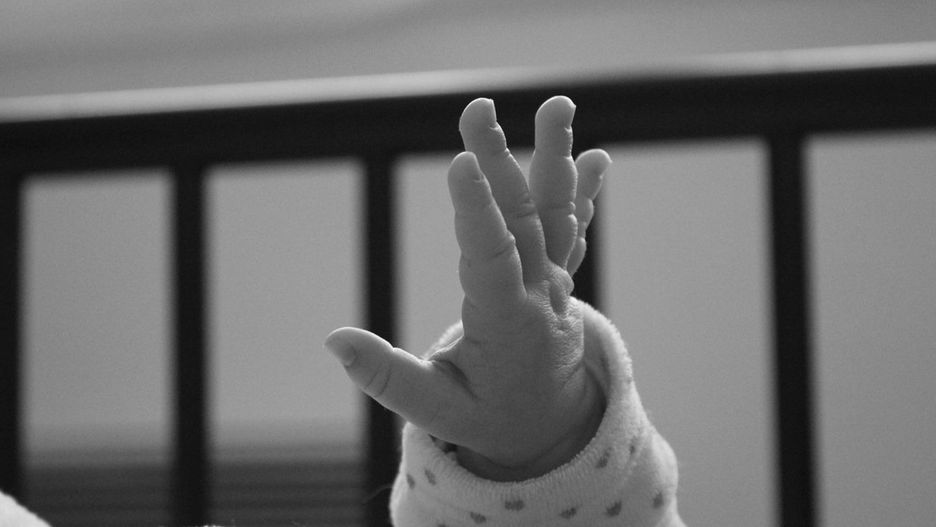 Wakacyjne piekło. Małe dzieci umierają z powodu śmiertelnego wirusa