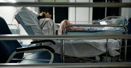 Kilkadziesiąt porodówek ma być czasowo zamkniętych. MZ mówi, co w zamian
