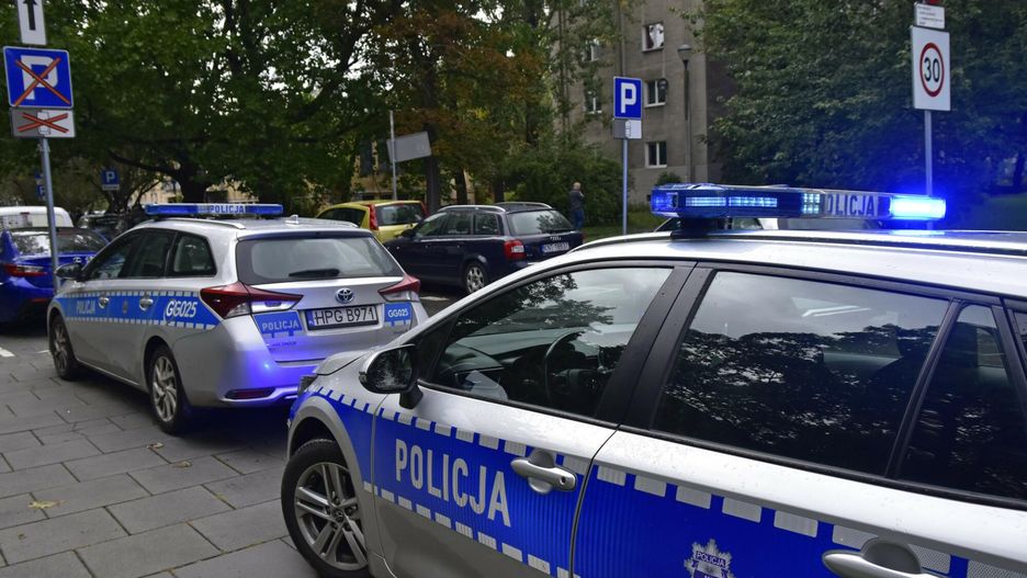 Uczeń przyniósł do szkoły broń. Wezwano policję