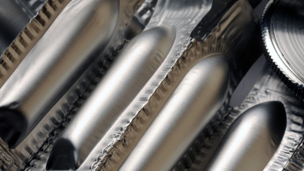 Czopki na hemoroidy to preparat, który możemy zakupić w aptekach stacjonarnych i internetowych.