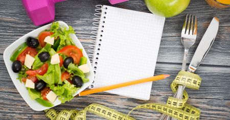 Sirtuiny - czym są i jak działają? Dieta Sirtfood i jej skuteczność