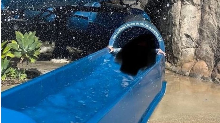 Dziewczynka doznała poważnego wypadku na zjeżdżalni. Matka pokazuje, co stało się z twarzą córki