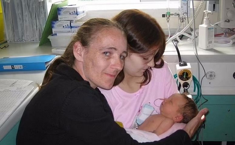 Pierwsze dziecko urodziła w wieku 12 lat. Kobieta nazywana najmłodszą matką w Wielkiej Brytanii spodziewa się kolejnego malucha