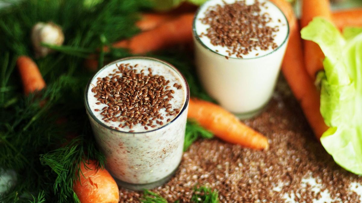 Siemię lniane z kefirem będzie bardzo dobrym sposobem na pozbycie się toksyn z jelit. Oto przepis na miksturę