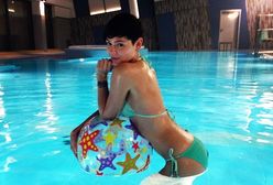 Seksowna Honey w bikini