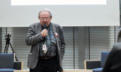 Awantura na spotkaniu KOD z Adamem Michnikiem w Płocku