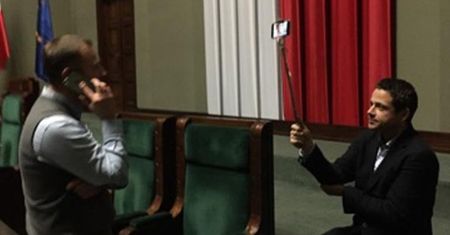 Poseł PO z Sejmu: nie ma śledzia, nie ma karpia. Marszałek zareagował