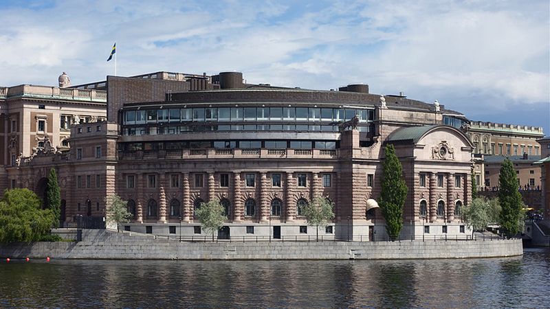 Budynek szwedzkiego parlamentu w Sztokholmie.