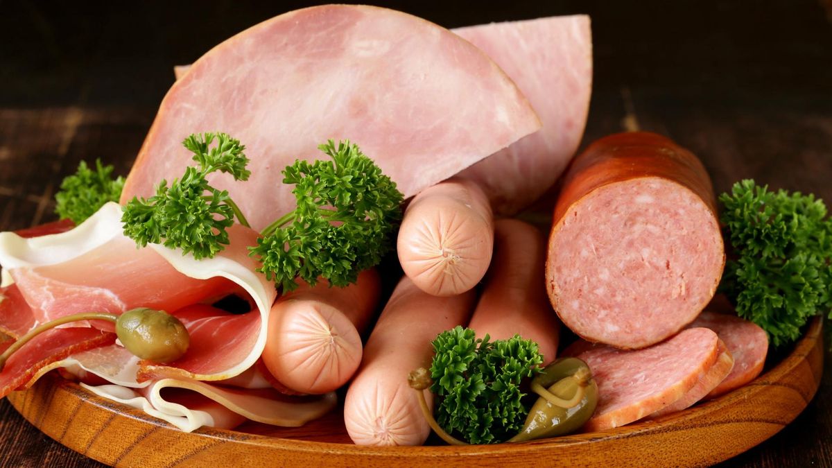 Wędliny zwiększają ryzyko raka. Zalecenia WHO