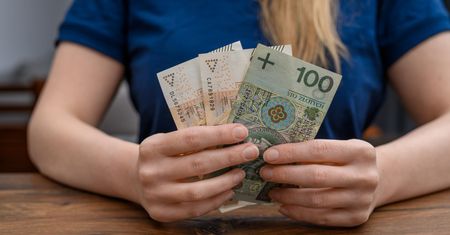 ZUS wypłaca blisko 1900 zł miesięcznie. Przy jakich chorobach przysługują pieniądze?