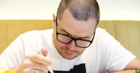 Wczesny objaw raka żołądka. Zauważysz go podczas posiłku