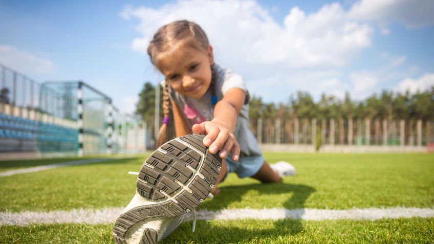 Szkoły prywatne mogą pochwalić się bogatym zapleczem sportowym.