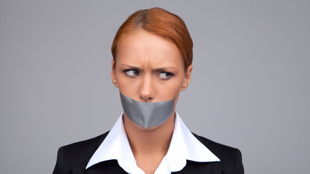 Afazja jest zaburzeniem mowy na skutek urazu w obszarze ośrodkowego układu nerwowego