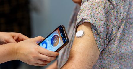 CGM to szansa dla pacjentów z cukrzycą. Nie każdy może korzystać z refundacji