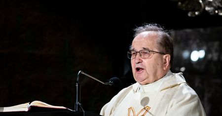 Radio Maryja radzi, jak być dobrą żoną w sypialni. ”Mąż ma prawo domagania się, bez względu na to, czy żona ma ochotę”