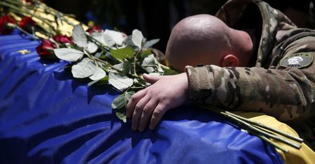 Nerwica frontowa dotyka żołnierzy walczących w Ukrainie. Jakie są jej objawy?