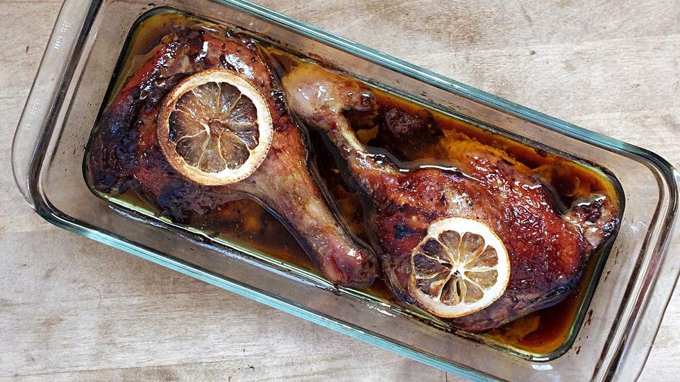 Przepis na miodowy confit z kaczki
