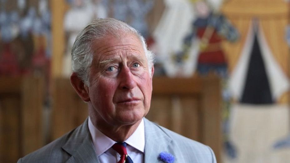 Król Karol celowo złamał królewski protokół zdrowotny. Chce podnieść świadomość