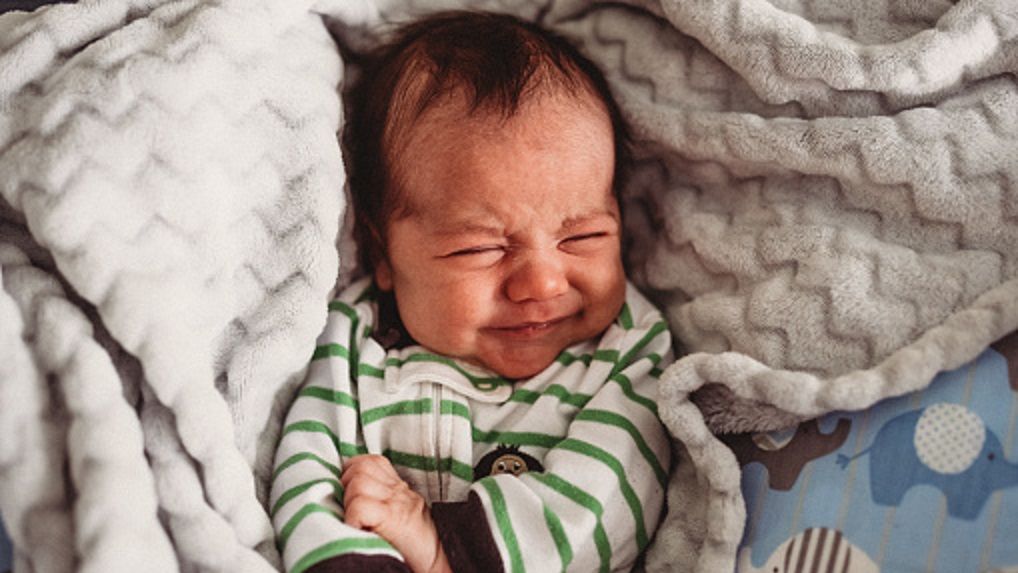 Dziecko spadło z wysokości. Co robić?