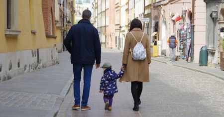 Młodzi Polacy coraz niżsi. Ekspertka podaje dwa powody