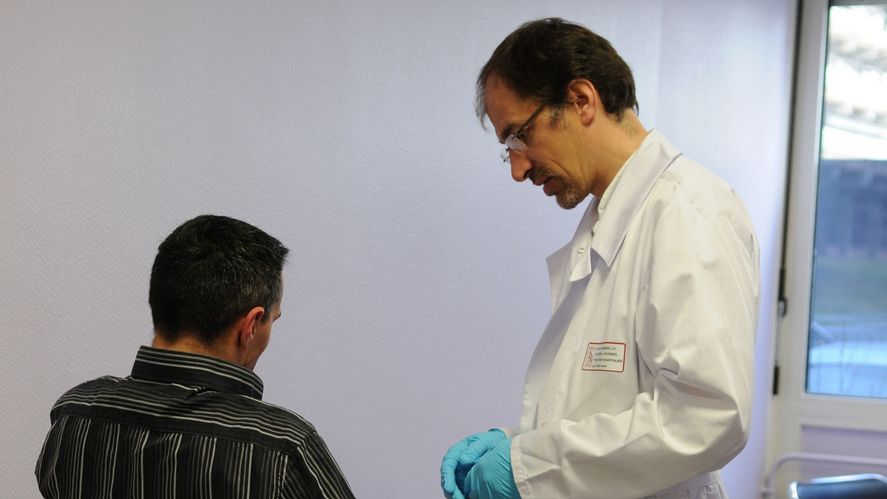 USG transrektalne (przezodbytnicze) wykorzystywane jest w diagnostyce schorzeń odbytu, a także okolic miednicy mniejszej.