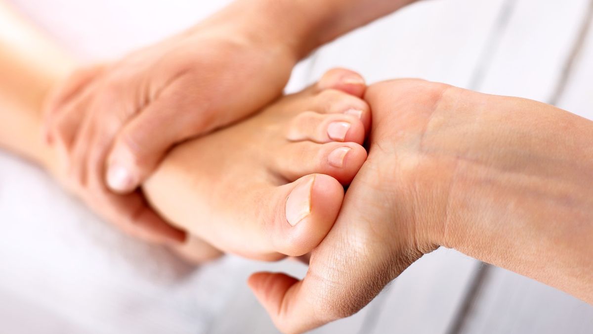 Zapalenie powięzi – objawy, przyczyny  postaci