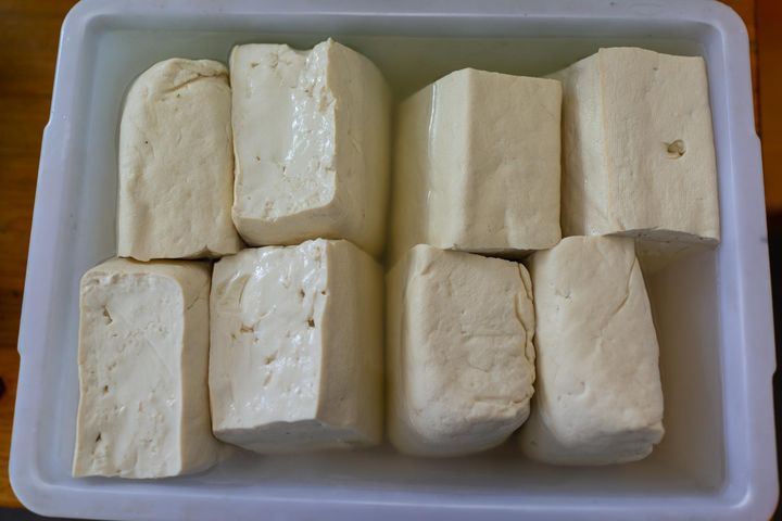 Jedno  badań wskazuje, że kadm może znajdować się w tofu