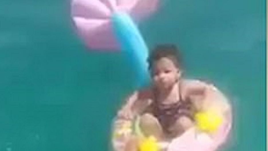 Mała dziewczynka na kole ratunkowym półtora kilometra od brzegu. Rodzice nie wiedzieli, że zniknęła