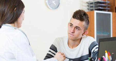 Powiększone węzły chłonne – przyczyny, objawy, kiedy warto skonsultować z lekarzem?