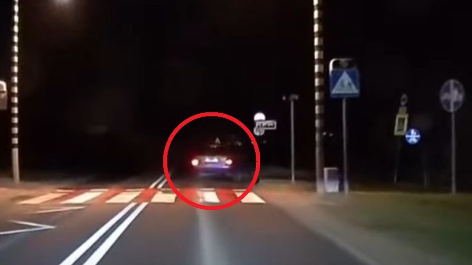 Auto ledwo trzymało się drogi. Nagranie trafiło do sieci
