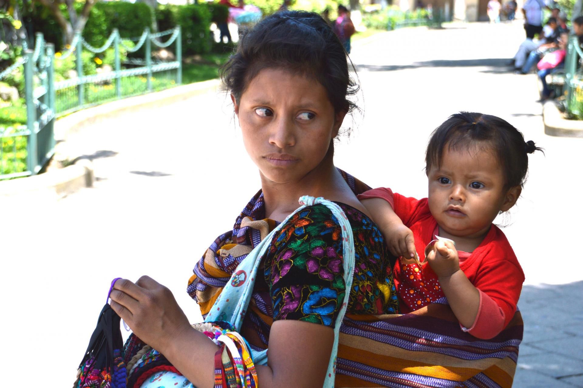 W Gwatemali dziecko po porodzie zanurza się w lodowatej wodzie