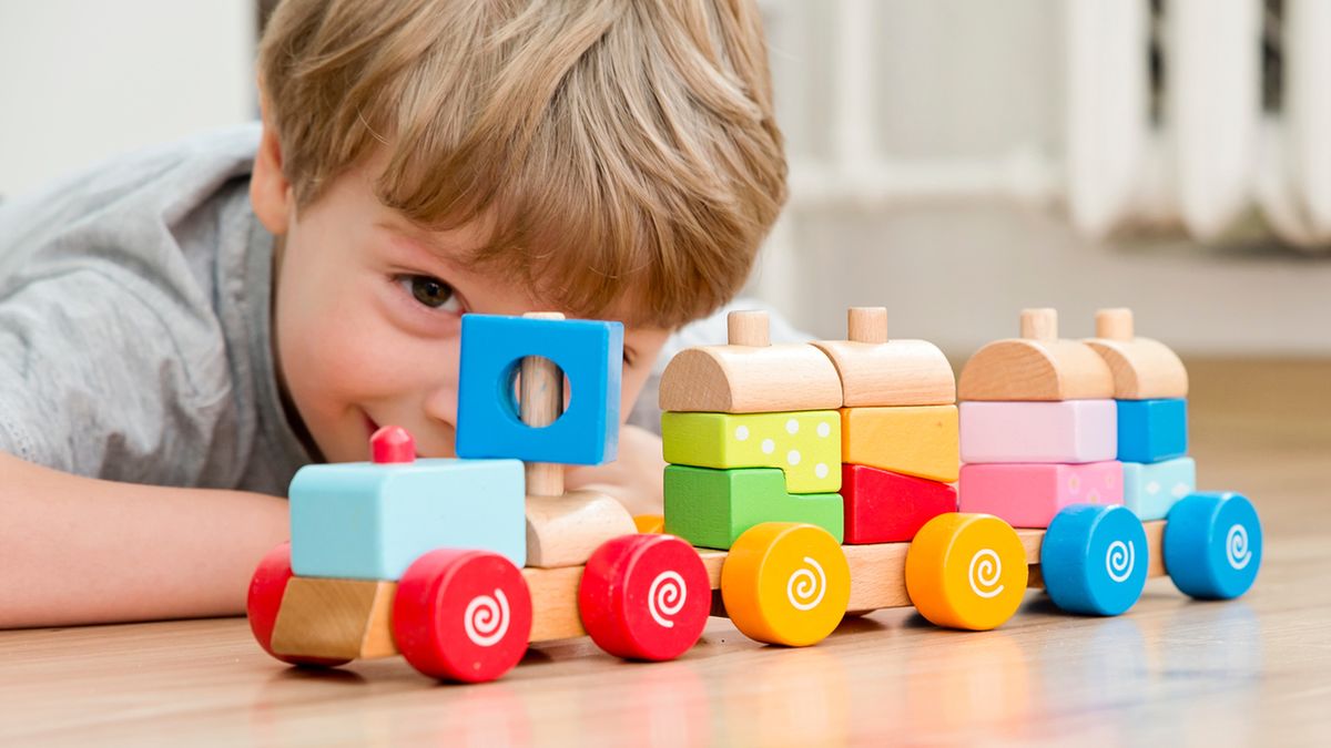 Drewniane zabawki. Dlaczego warto w nie inwestować?