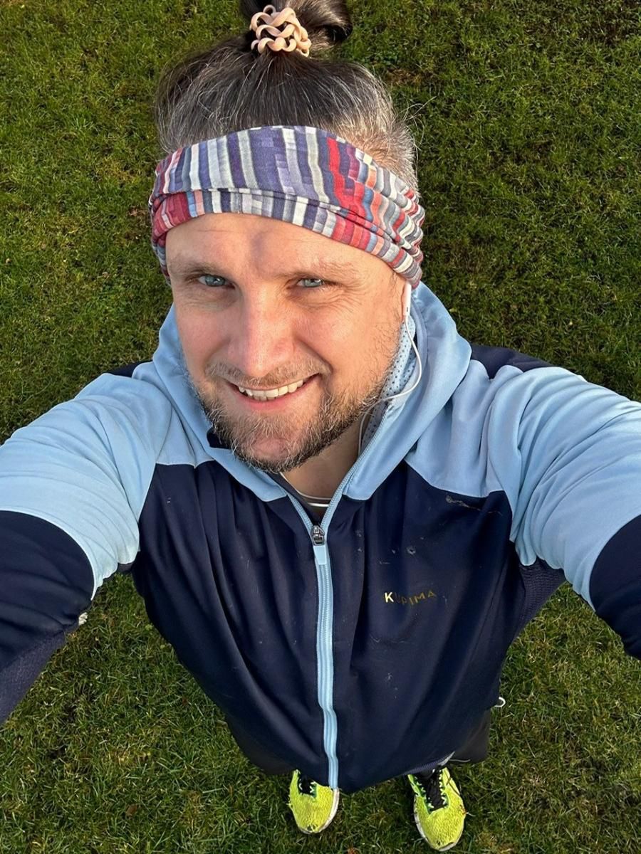 &quot;Gdy mieliśmy po 25 lat, nagle zauważyłem, że oni już nie piją. A ja piję dalej. To był pierwszy red flag&quot;