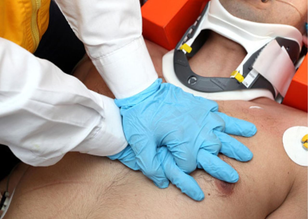 "Może świadczyć o umieraniu". Jest mylący i pojawia się u 50 proc. ofiar zatrzymania krążenia