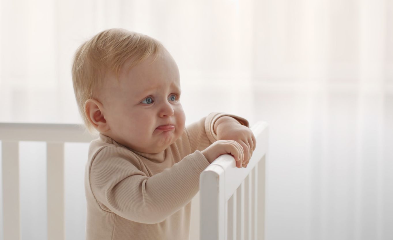 Śpiewanie piosenek dziecku może pomóc maluchowi uspokoić nerwy.