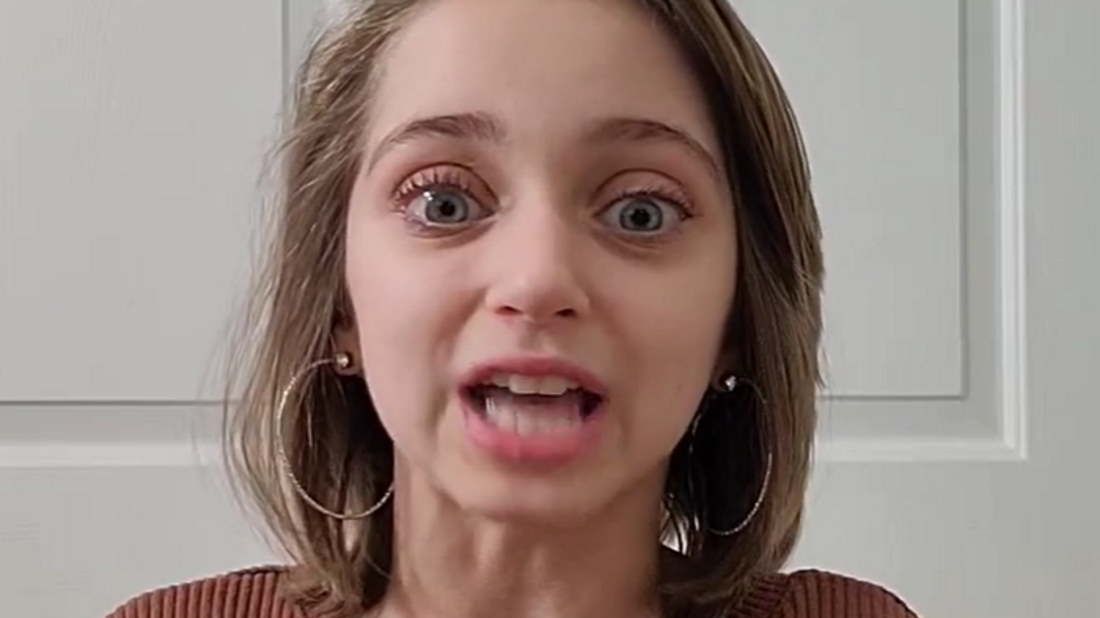 Wygląda jak dziecko. To powikłanie po leczeniu, które uratowało jej życie