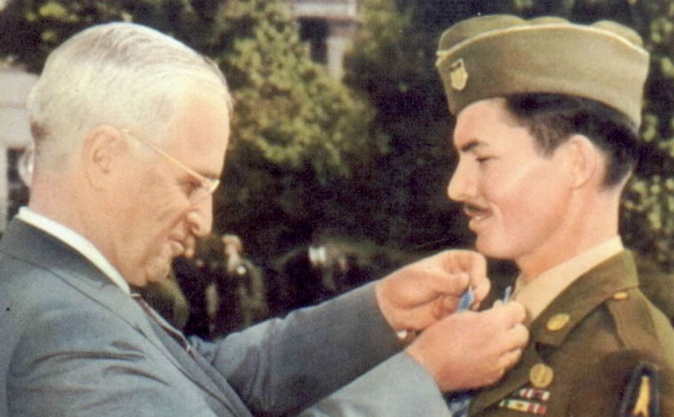 Desmond Doss - bohaterski sanitariusz, który odmówił noszenia broni