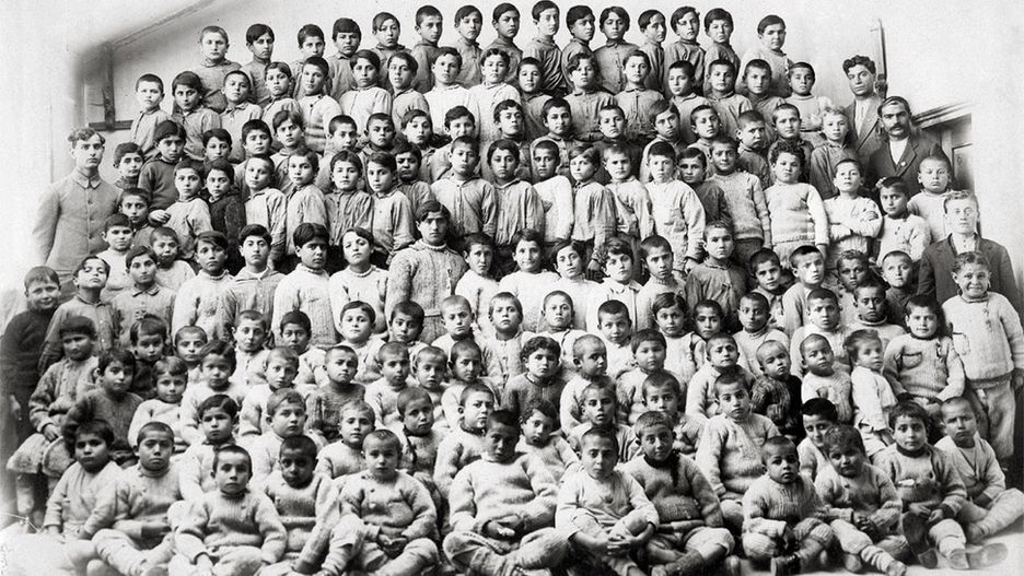 Ormiańskie sieroty w Anatolia College, rok 1918