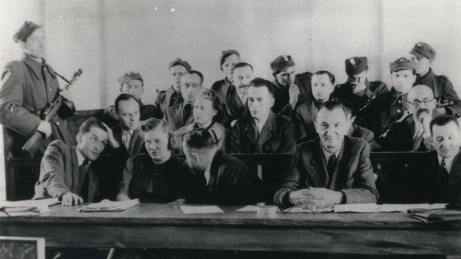 Proces pokazowy rotmistrza Witolda Pileckiego. Marzec 1948 r., fotografia opublikowana w "Głosie Ludu"