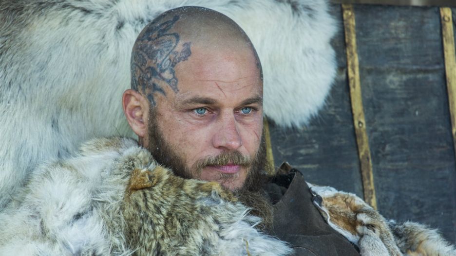 Travis Fimmel jako Ragnar Lodbrok w popularnym serialu "Wikingowie"
