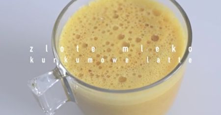 Kurkumowe latte, czyli sposób na odporność i energię (WIDEO)