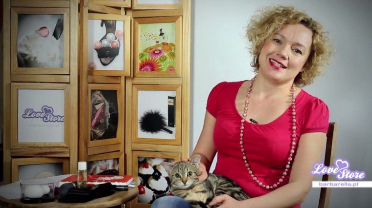 Screen z YT . BarbarellaPL