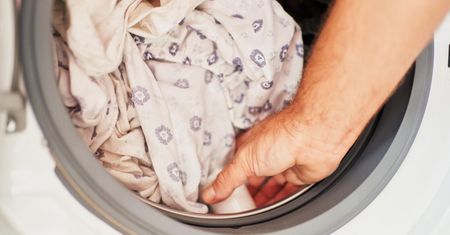 Jak często prać pościel? Lekarze podają nowe zalecenia