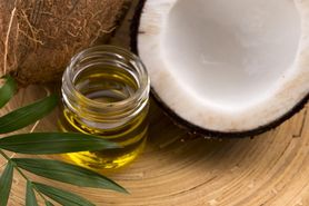 Sprawdź, dlaczego warto włączyć olej kokosowy do diety (WIDEO)