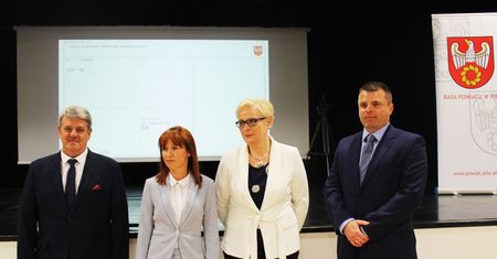 Gratulacje dla nowych dyrektorów
