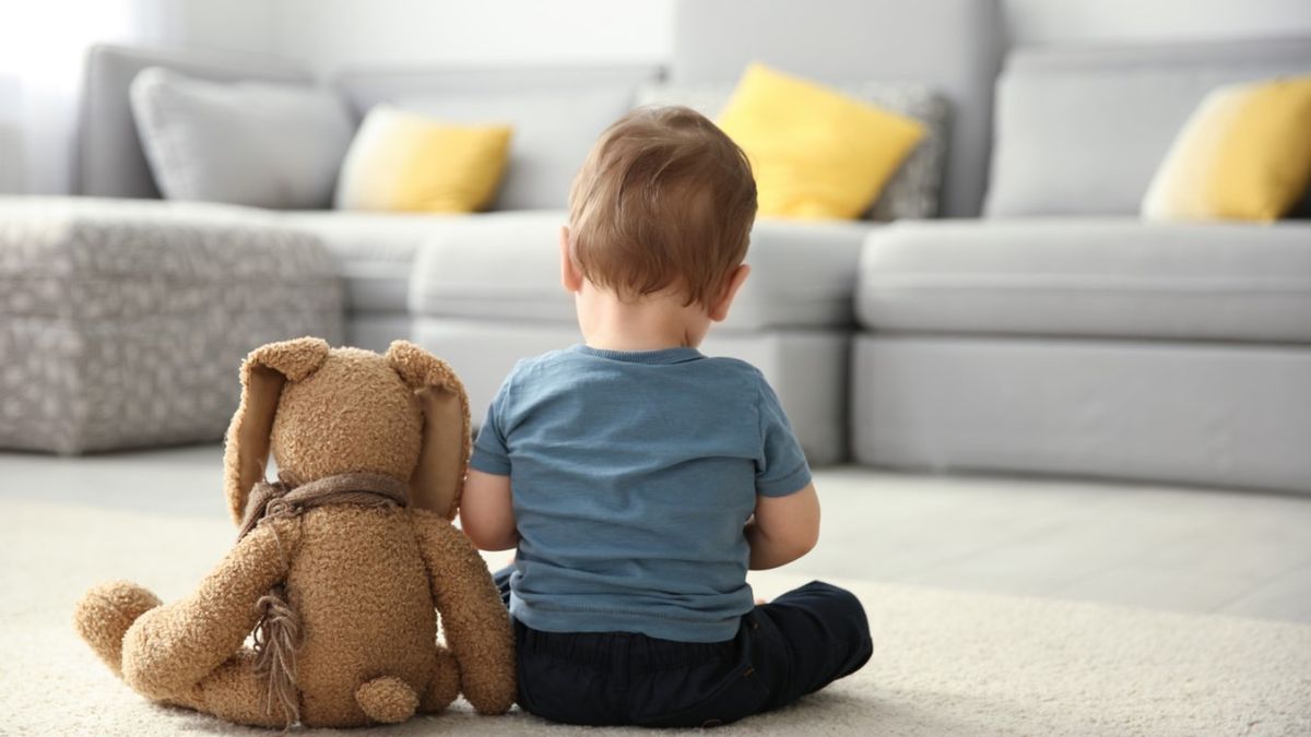 Autyzm to nie choroba, a zespół objawów. Te nie są charakterystyczne. U każdego mogą być zarówno inne, jak i objawiać się z różnym nasileniem.