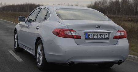 Infiniti M35h GT Premium