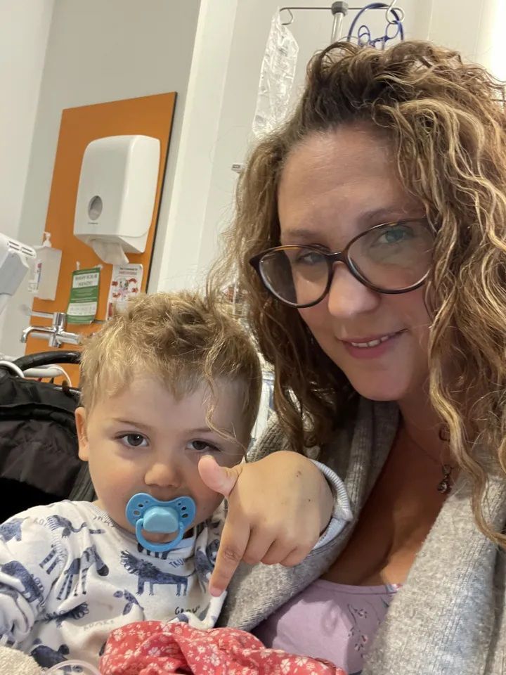 Carole Lawrie z synkiem