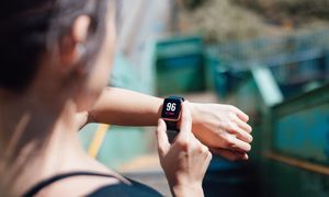 Tak obniżysz tętno. Kardiolog wskazuje 6 kroków